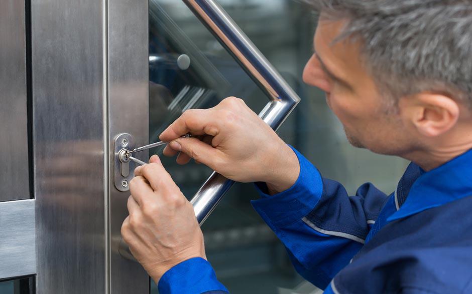 changer serrure porte fenetre Montfermeil