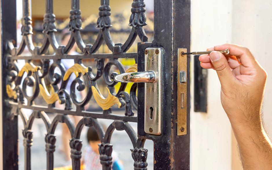 changer une serrure porte d'entrée Chennevières-sur-Marne