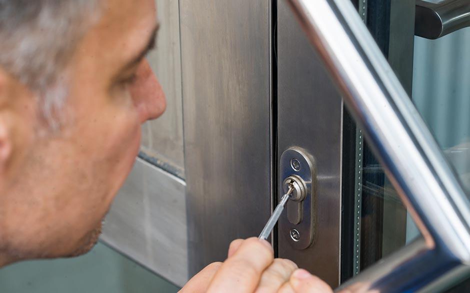 changer serrure porte fenetre Montfermeil