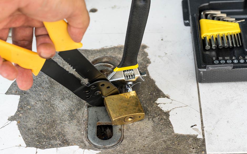 changer serrure de porte Limours