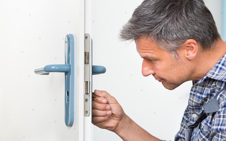 changer serrure de porte Limours
